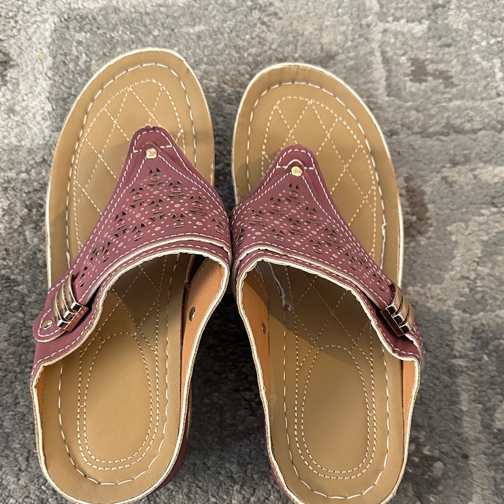 Women’s Burgundy Comfort Thong Sandals with Supportive Footbed